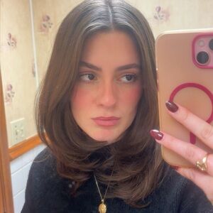 Meet your Posher, Ava